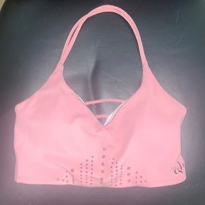 Crop shop Boutique Sophia strappy back sports bra